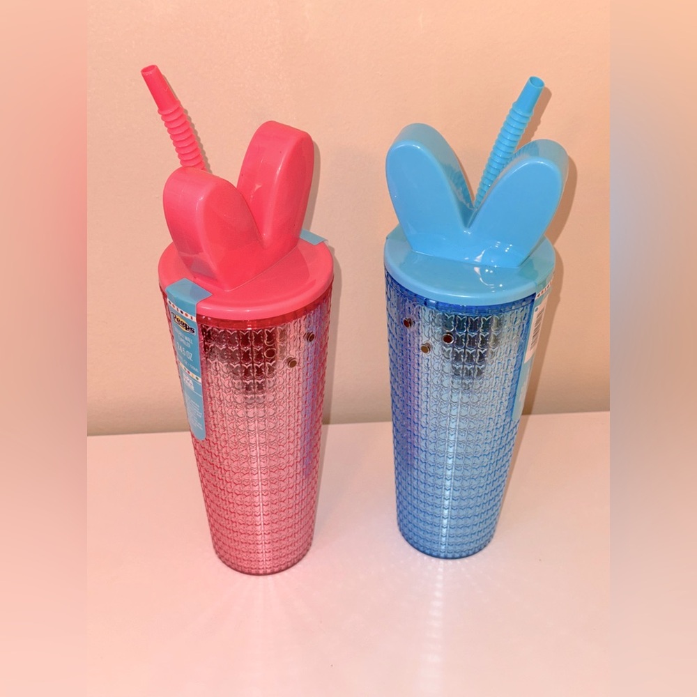 Peep double wall tumbler 24.5oz perfect for Easter! It’s gonna come fast ❤️ NEW